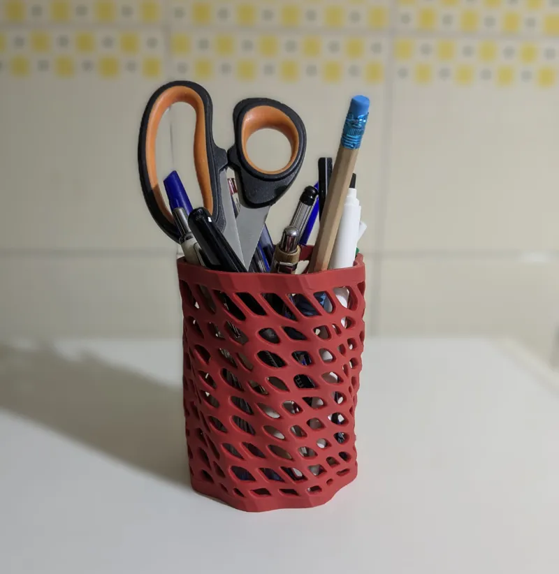 Desk organizer - Voronoi pen holder
