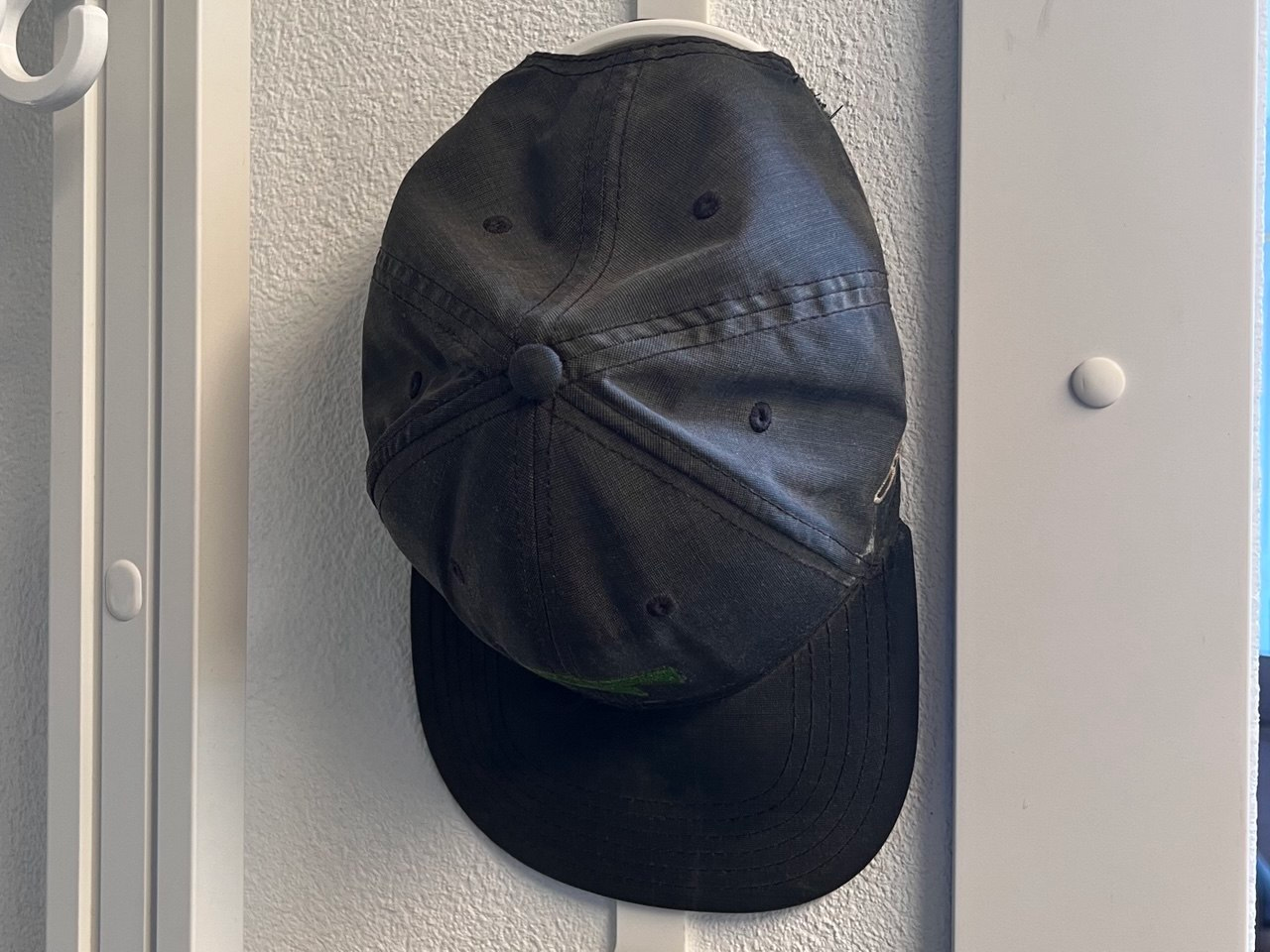 Basecap Holder / Cap Wall Mount