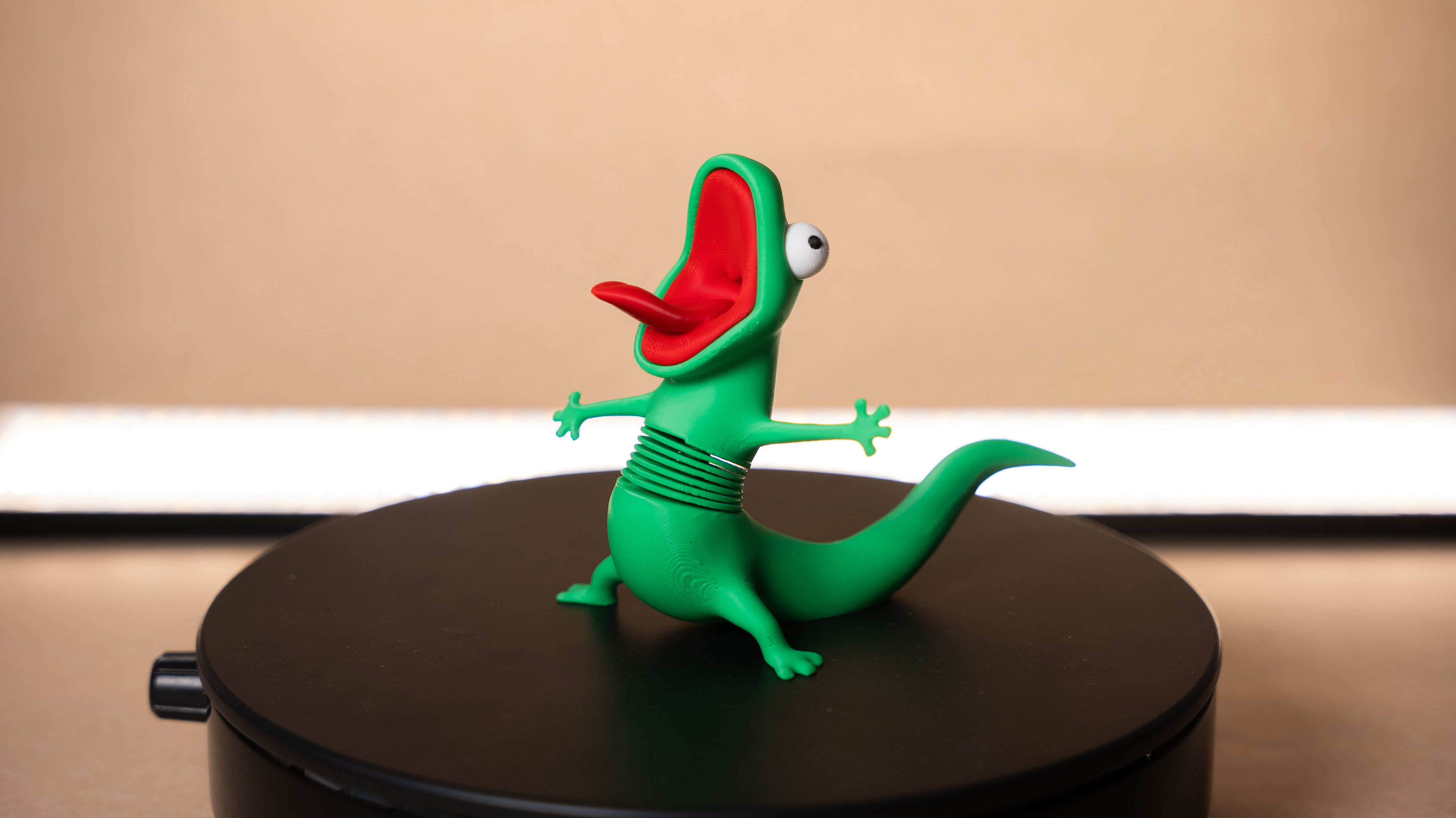 Miniatura 2 do modelo 3D Movable spring lizard-Tom《Hoppers》