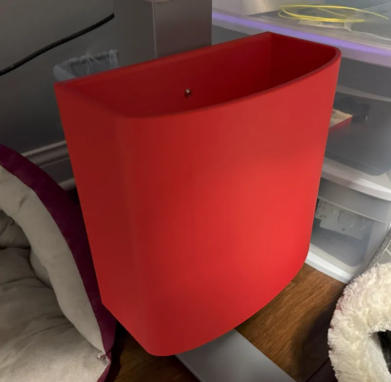 Magnet Trash Can