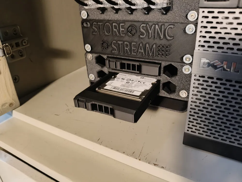 6 inch rack hdd/ssd bay - Free 3D Print Model - MakerWorld