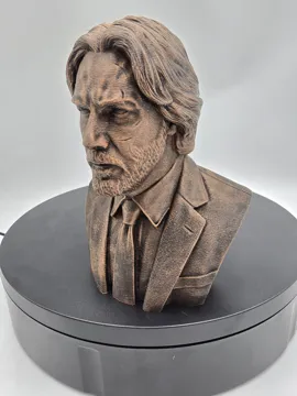 Figura decorativa: John Wick Bust — vista de referencia 3