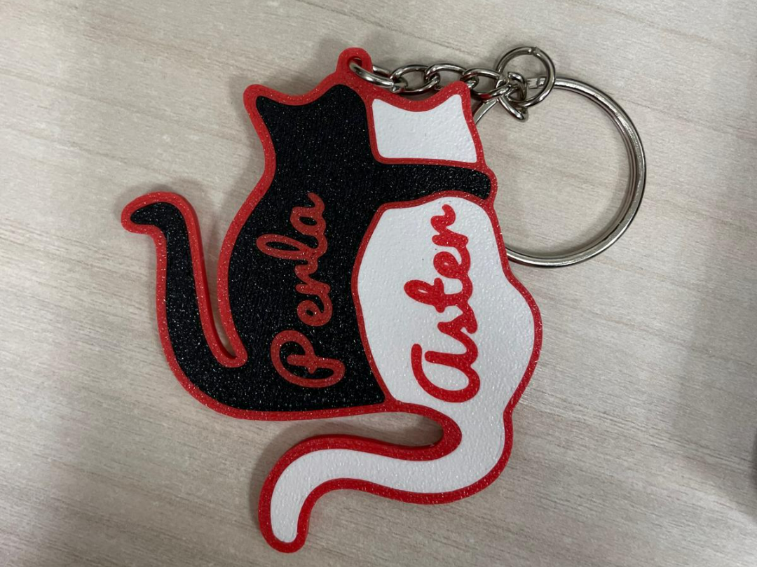 Customizable Hugging Cat Keychain