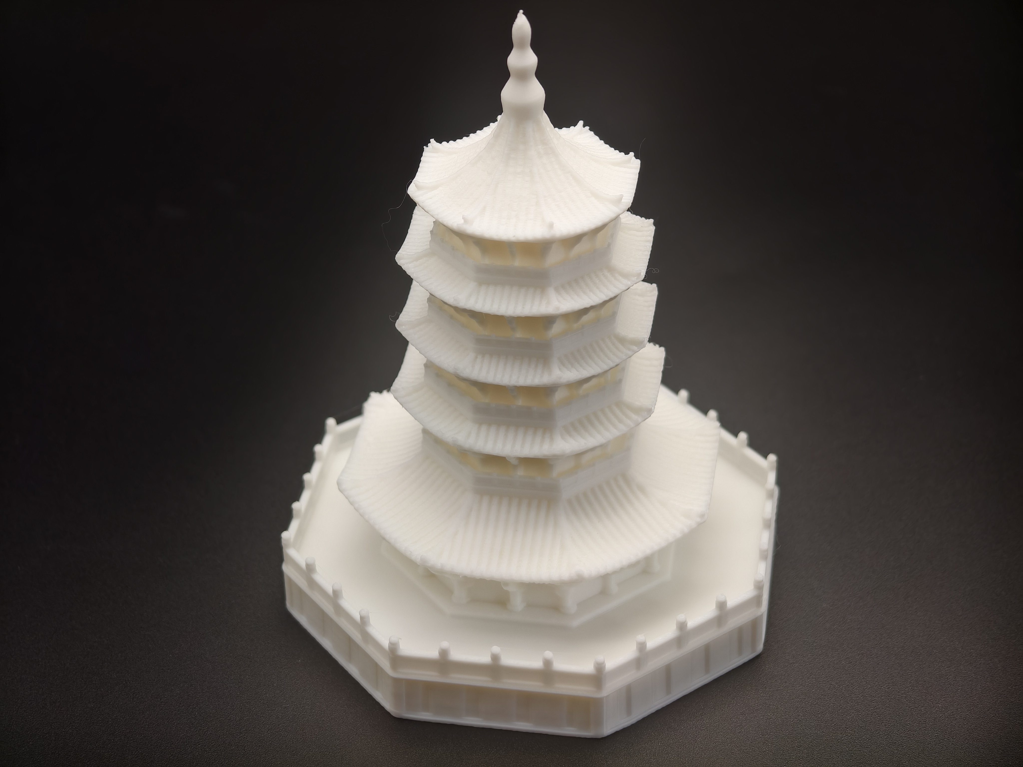Miniatura 1 do modelo 3D 雷峰塔，无需支撑，打卡神器，镇压情人节秀恩爱的