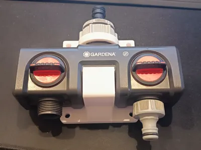 Gardenna 2 way Splitter - Wall Mount