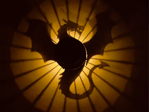Dragon shadow - circular LED candle/lamp