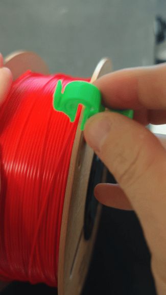 Universal Filament Clip-on system, snap clip spool
