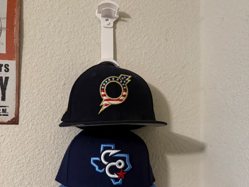 Remix 2 Way Hat Holder