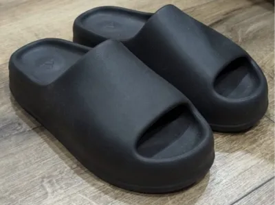 yeezy slide