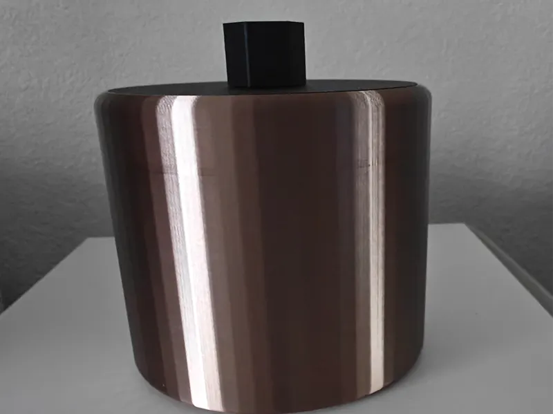 Simple jar with lid