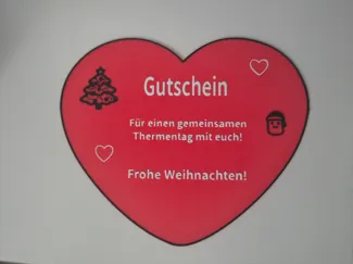 Herz Gutschein für einen gemeinsamen Thermentag