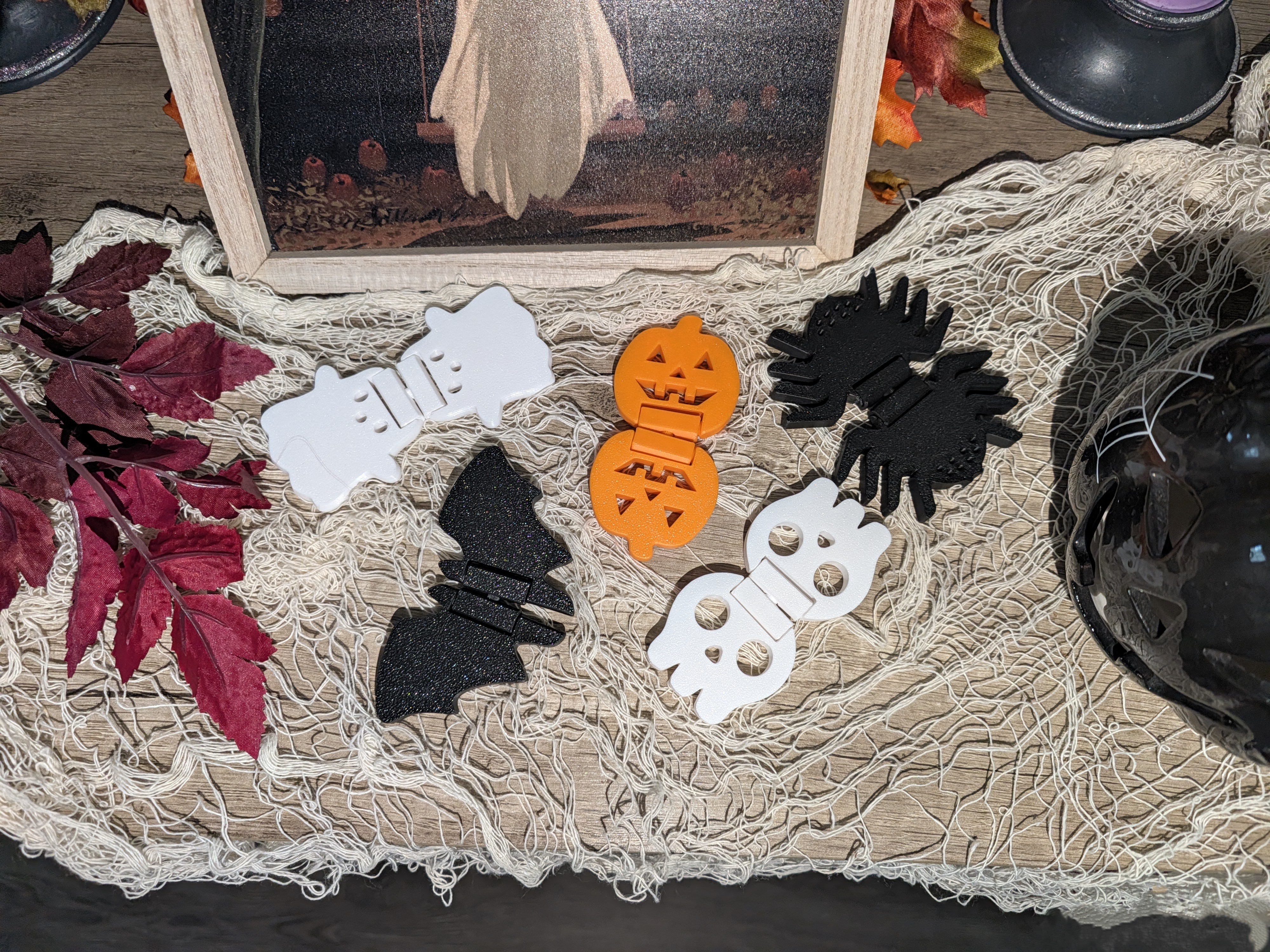 Halloween Flip & Slide Token Fidgets (Free 2 Sell) - 1