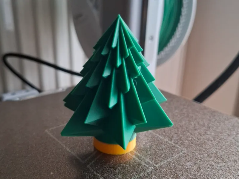 Maze Christmas tree