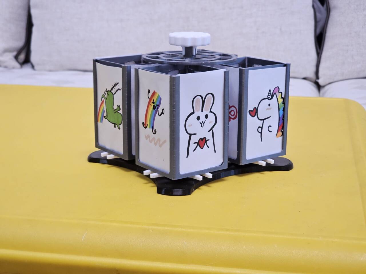 Miniatura 2 do modelo 3D 四轴翻页图片展示器 可容纳十六张图片或照片