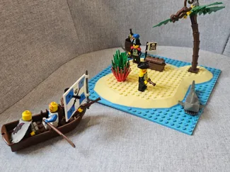Pirate's Cove - Brick compatible baseplate (24x24)