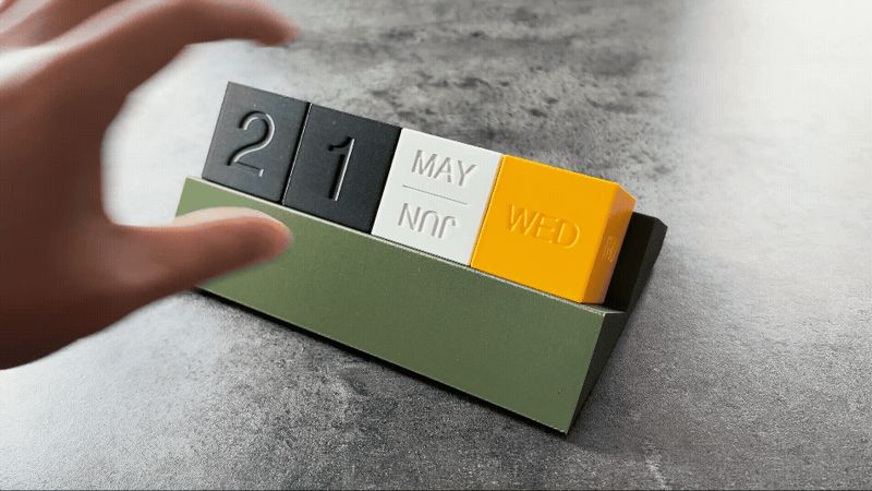 4 Cube Perpetual Calendar