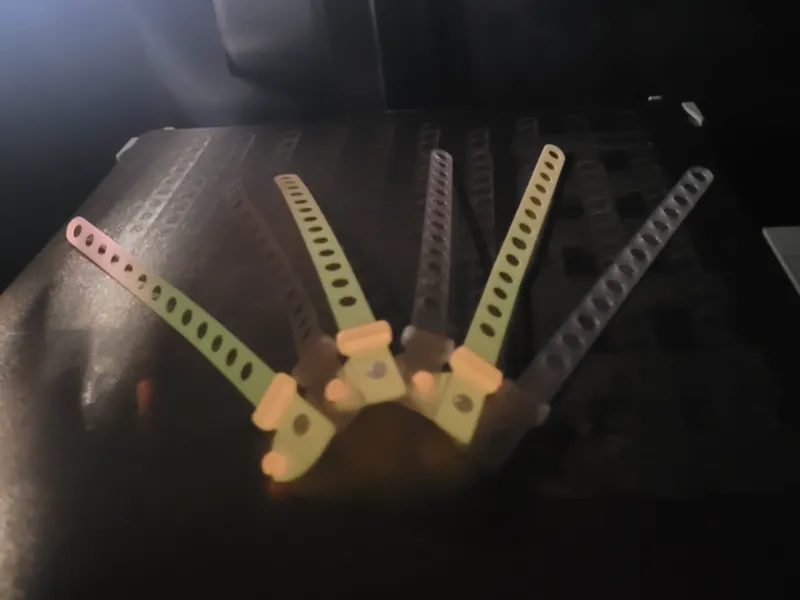 Znovupoužitelný stahovací pásek Reusable Cable Tie