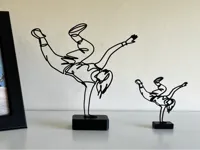 Sculpture filaire danseur de rue, art minimaliste — photo 2