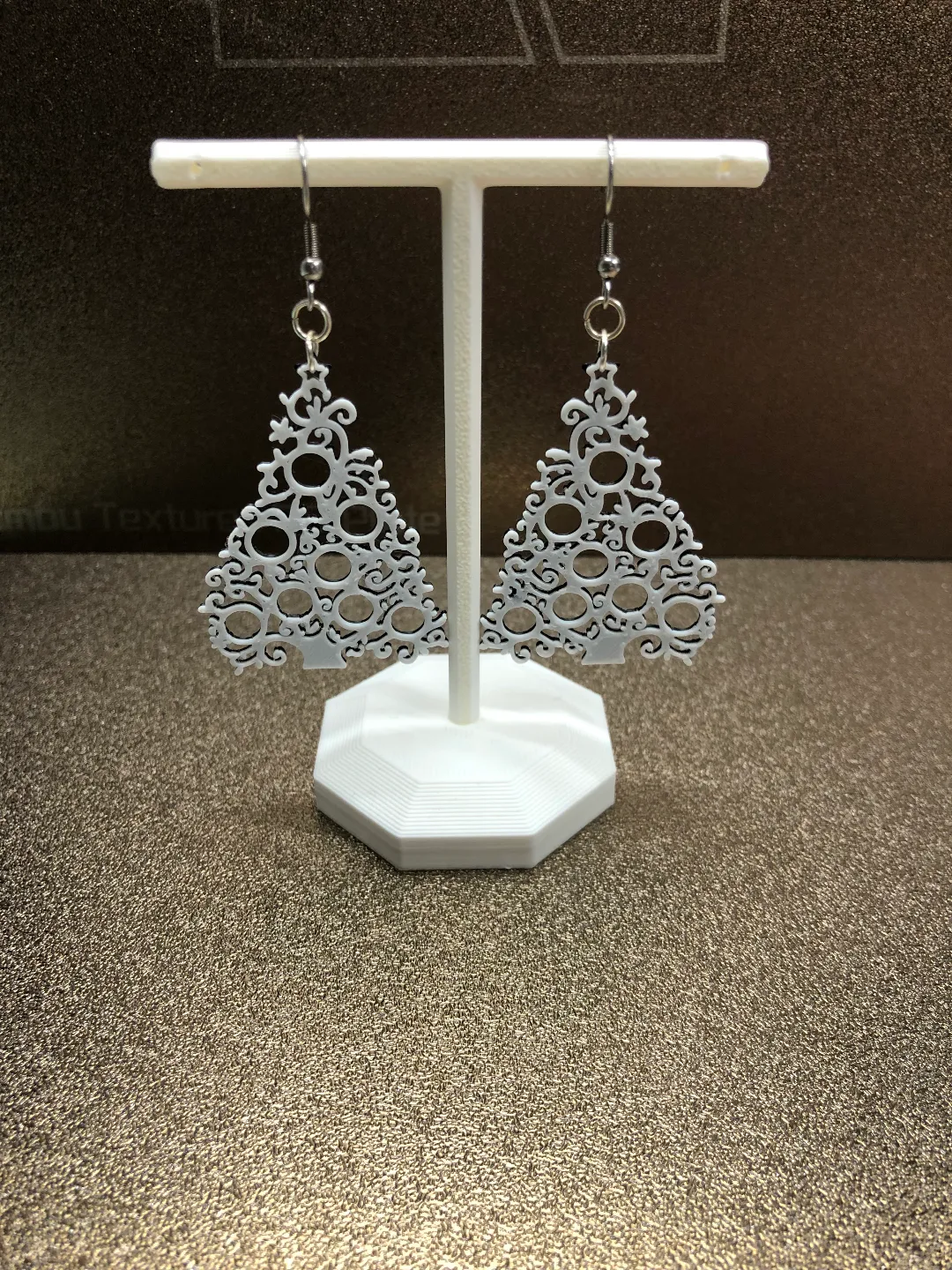 Christmas tree earrings no AMS view 2