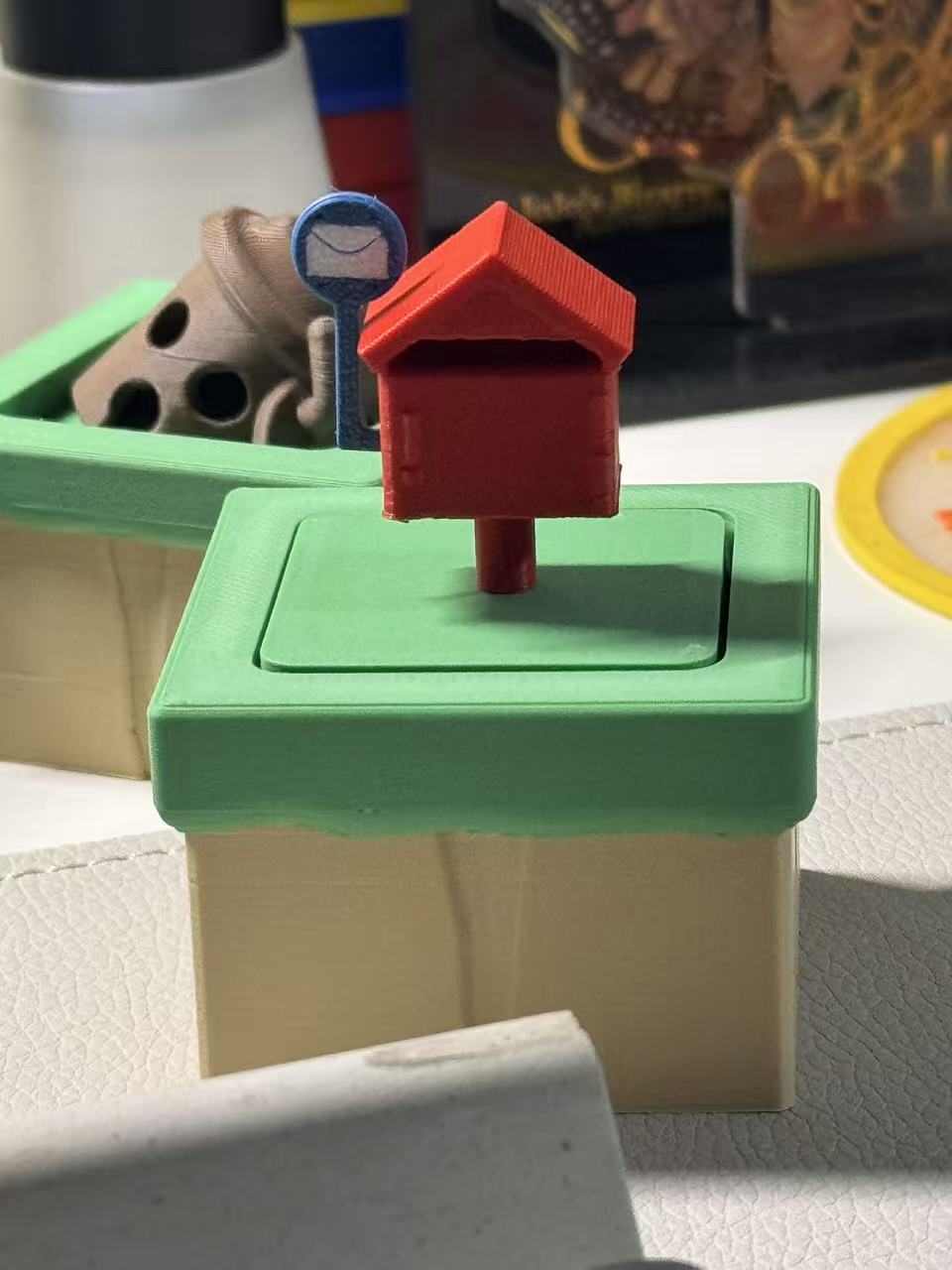 Miniatura 3 do modelo 3D 「趣玩」动森岛建解压玩具 信箱 猛男捡树枝 陶俑碎片 click 解压按键