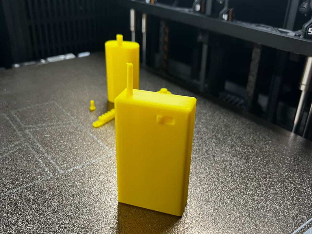 Cyberbrick Battery Holder / Power Case (STEP)