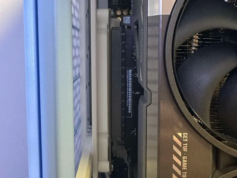 Thermaltake Tower 600 GPU riser offset
