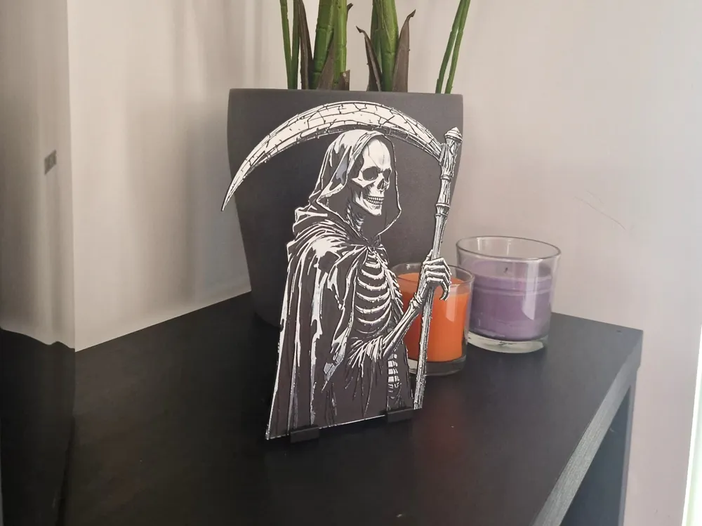 Grim Reaper Cut out - Halloween - Free 3D Print Model - MakerWorld