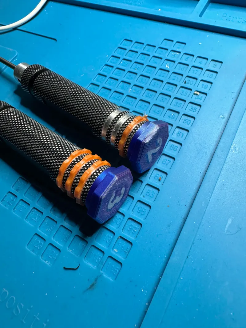 Hex Driver end caps multicolour / anti roll off