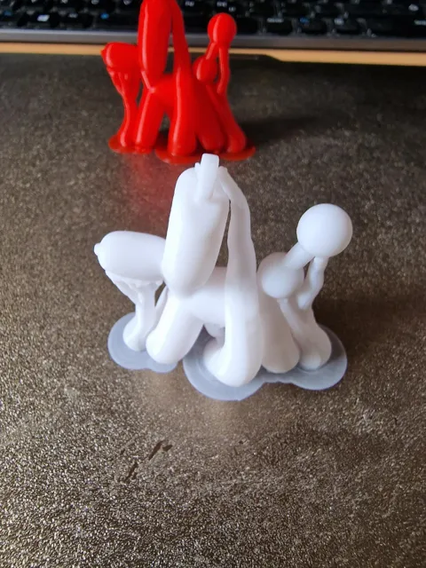 Ballon Hunde Ohrring / Balloon Dog Earring view 3