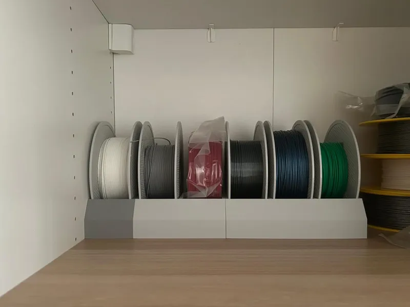 Filament holder