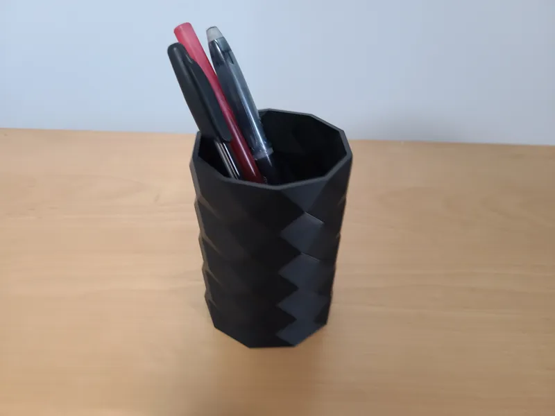 Low Poly Pen Holder