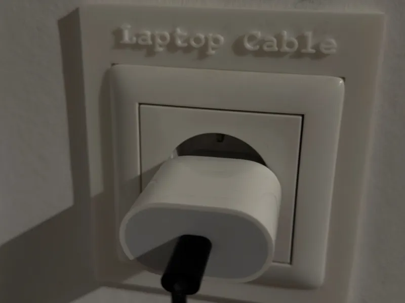 Socket Label Frame