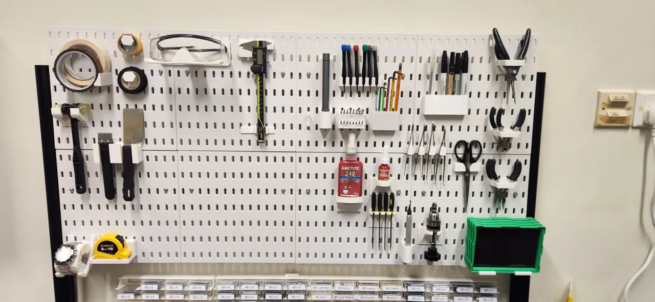Skadis Pegboard Accessories view 2