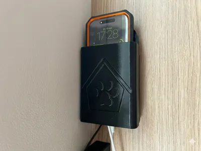 Phone holder with usb C charger