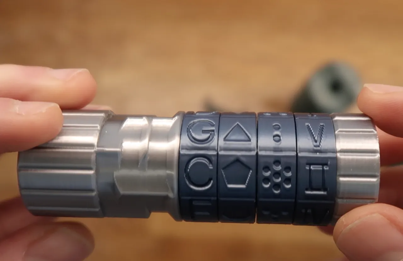 Puzzle Tube for gifting cash view 3