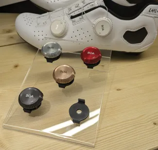 Boa Li2 Display mount
