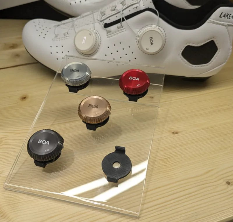 Boa Li2 Display mount