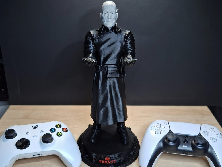 Resident Evil Tyrant Controller Holder Xbox PS5