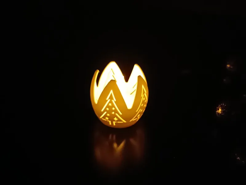 Christmas tealight holder