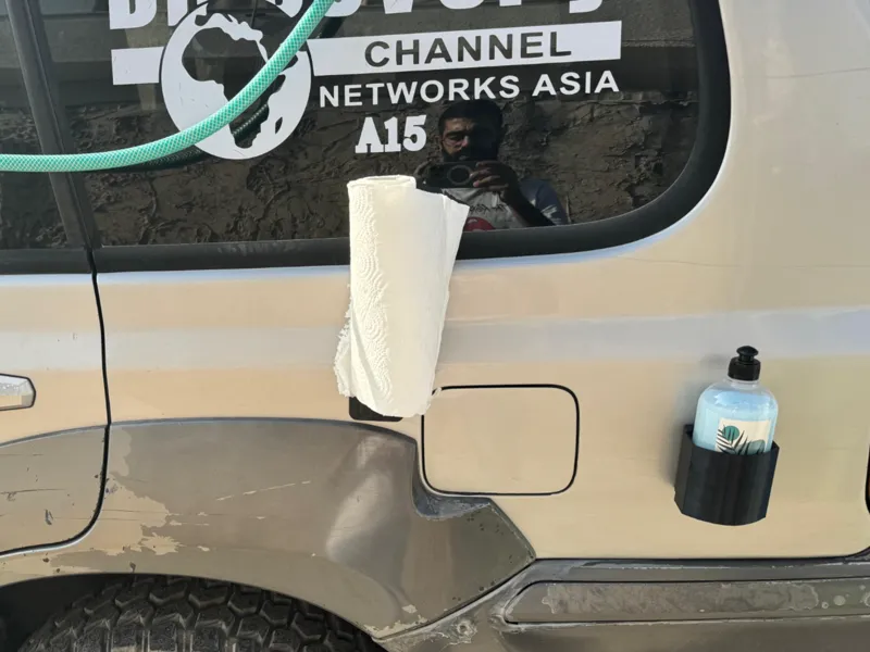 Magnetic Paper Towel Holder for Vehicles