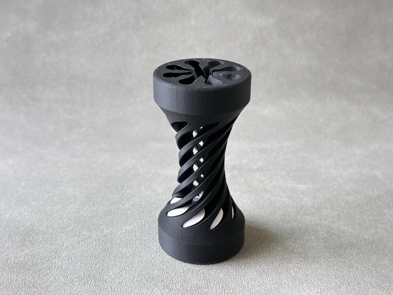 Vortex Ball Fidget – Spinning Core Twist Toy view 3