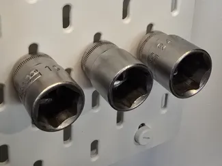 Skadis Socket organizer