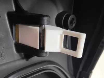 VESPA GTS Helmet Compartment Lock Extension
