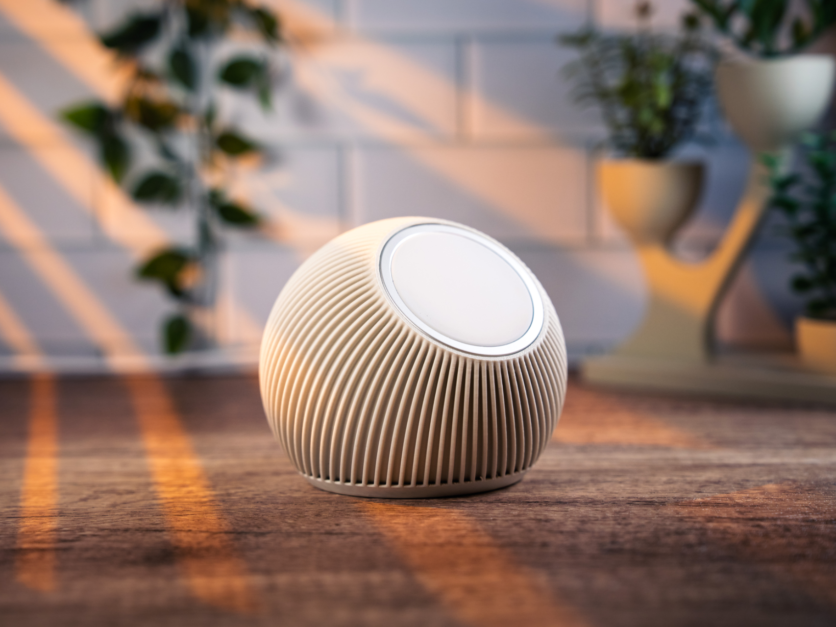 MagSafe Sphere - Spherical iPhone Charger (v3)