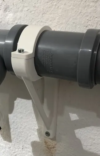 Wall mount for HT DN50 pipe