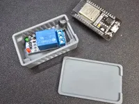Boîtier compact ESP32 + module relais — photo 1