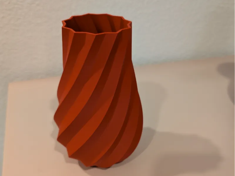 TwistSculpt Vase