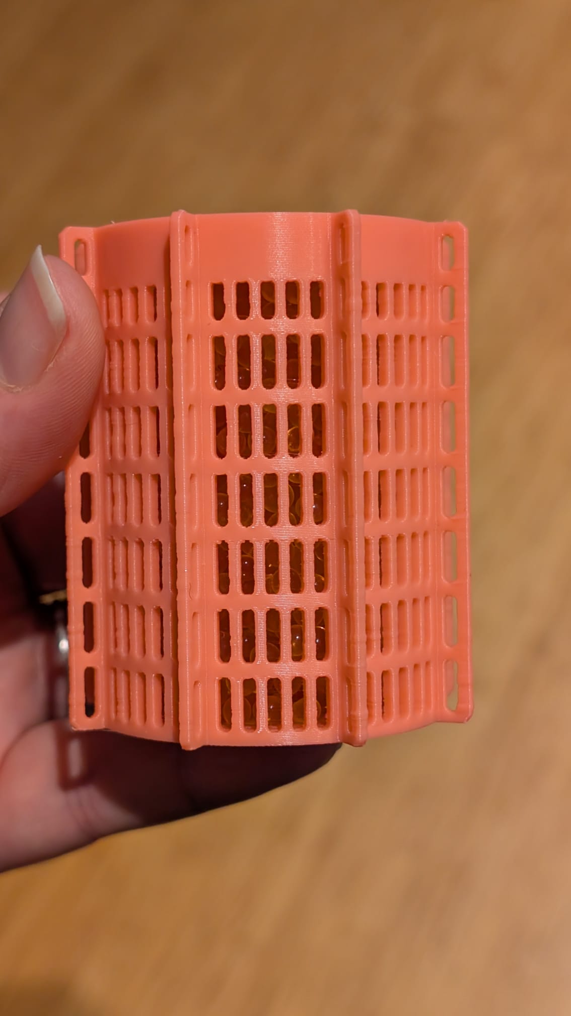 Miniatura 2 do modelo 3D Spool Desiccant Container Holder
