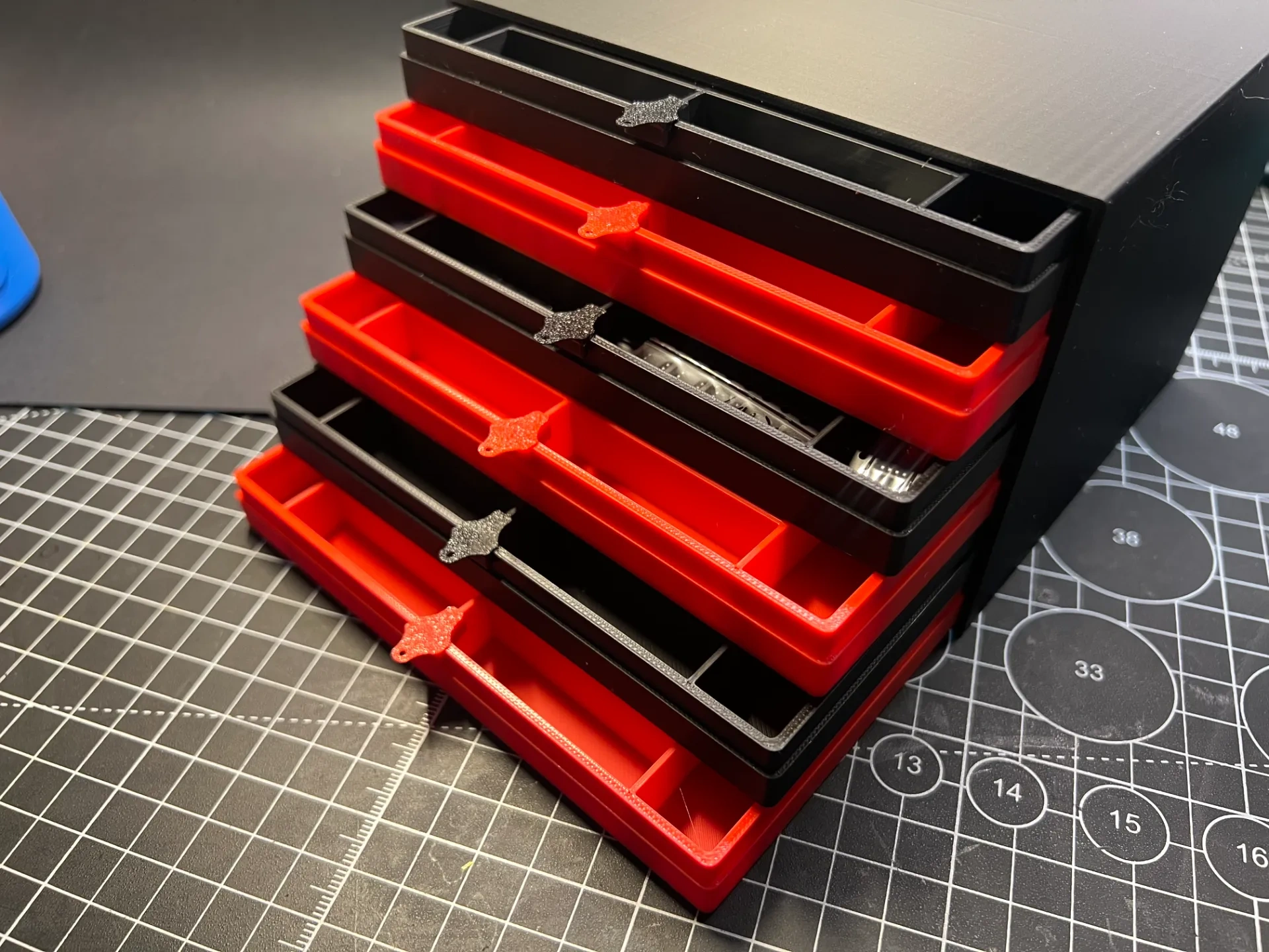 Miniatura 1 do modelo 3D 贴片元件收纳盒 电子佬的梦中情盒 零件收纳盒