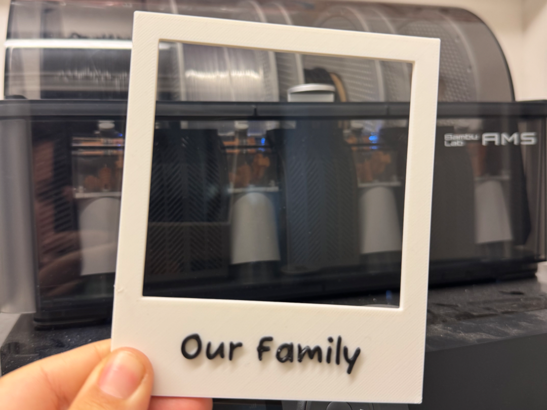 Parametric Polaroid Frame – Fully Customizable